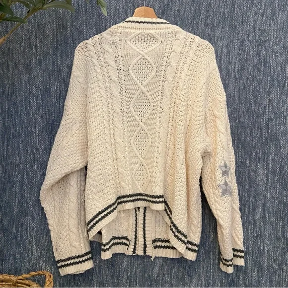 Taylor Swift CARDIGAN Cream Cable HEAVY Knit with Star Accents Oversized Fit - Picture 13 of 16